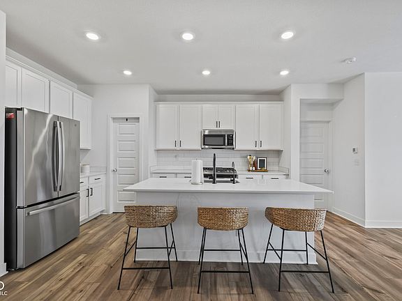 5th image of 5424 Oak Knoll Dr