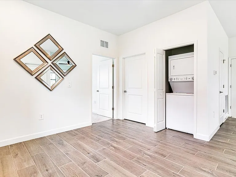 4873 Seafoam Trl — Photo 36