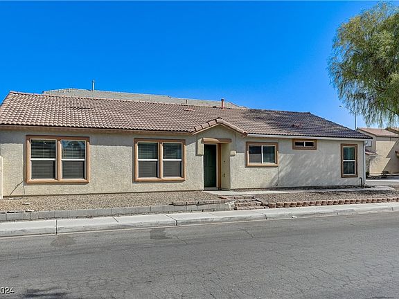 4th image of 4215 Walnut Family Ct
