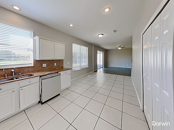 4th image of 199 Westmoreland Cir