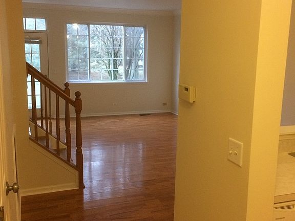 3rd image of 7402 Grandview Ct