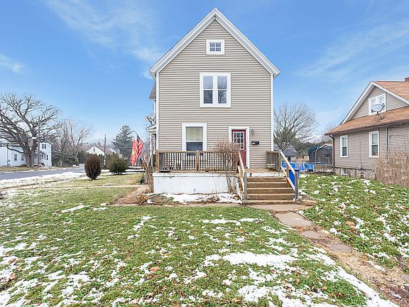 2nd image of 118 W Donovan Ave