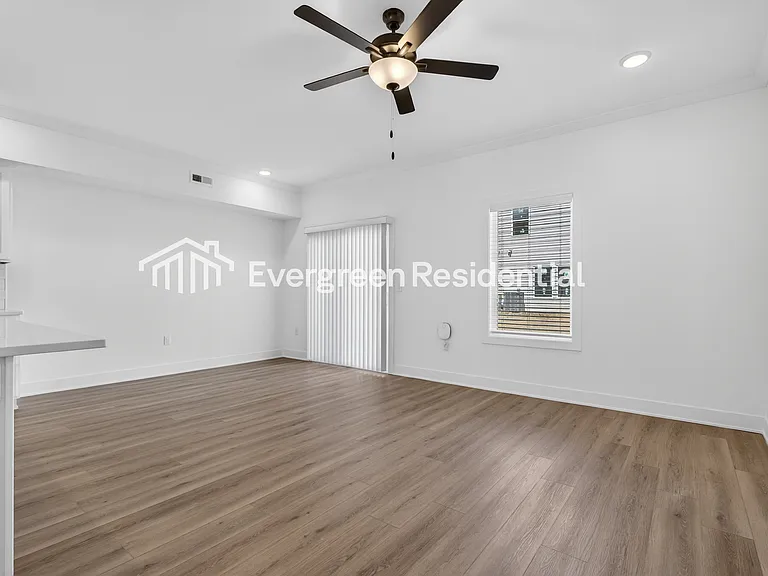 7036 NW 82nd St — Photo 14