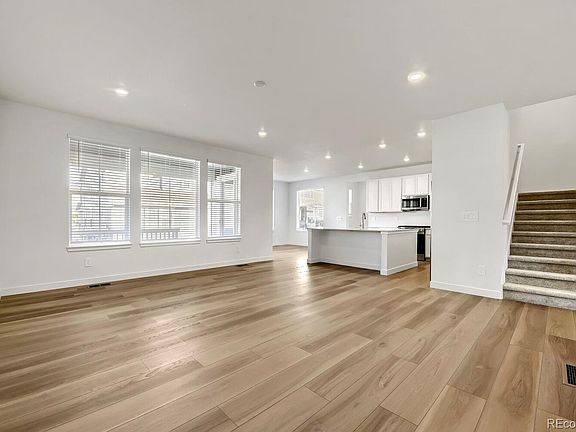 3rd image of 14562 Hudson Way