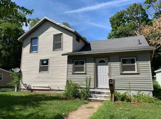 412 E Broadway St, Three Rivers, MI 49093