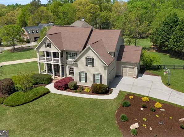 6310 Lakeaires Dr, Cumming, GA 30040