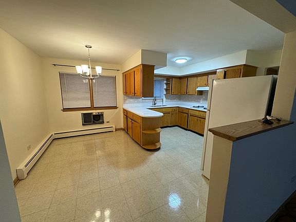 5th image of 409 S Kenilworth Ave APT 2