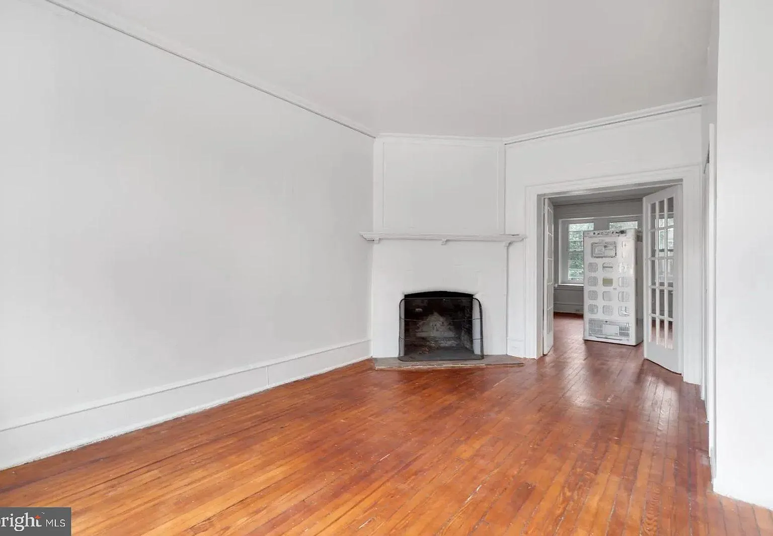 3 bed, 1200 sqft, $1,950 — Photo 2