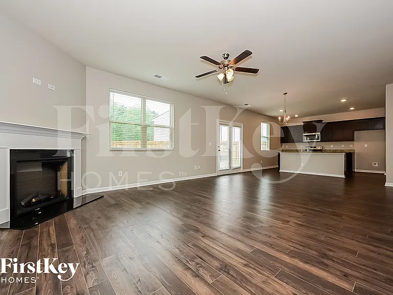 1500 Denver Way — Photo 2