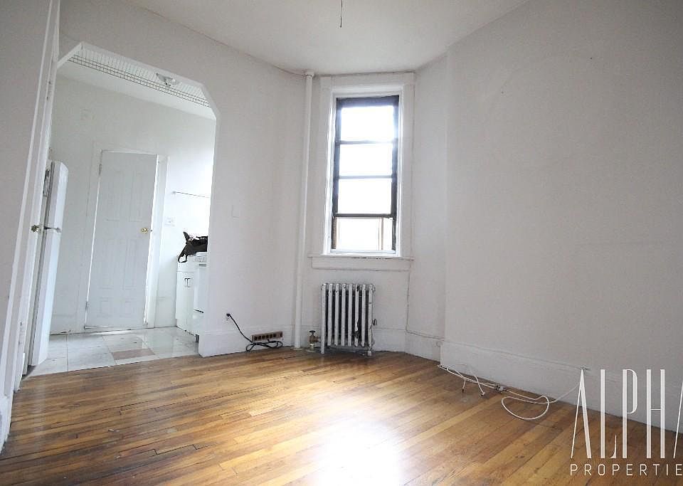 2nd image of 240 E 2nd St APT 2D