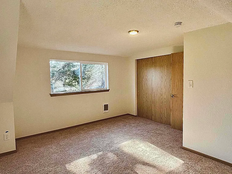 Second upstairs bedroom closet