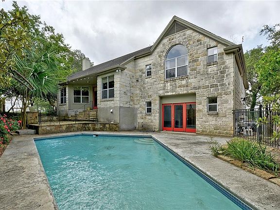 3rd image of 202 S Lowell Ln