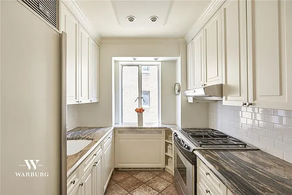 Sold by Warburg | media 3