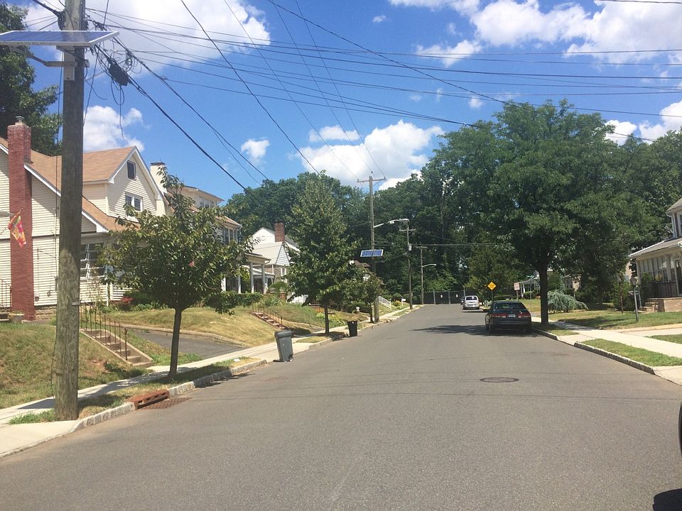 2nd image of 413 Verona Ave