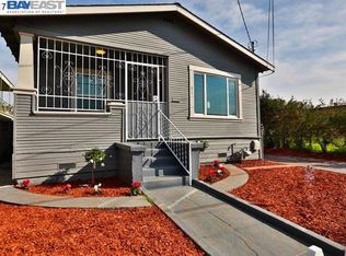 9712 East St, Oakland, CA 94603