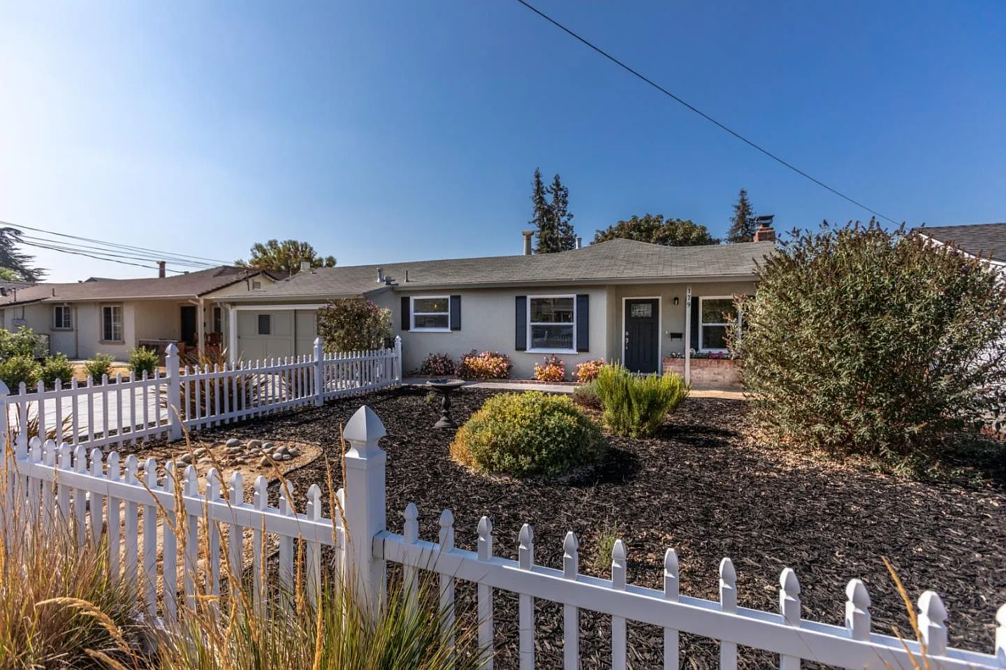 179 Clareview Ave photo 1