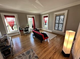 52 N Crystal Ave UNIT 4, Elgin, IL 60123