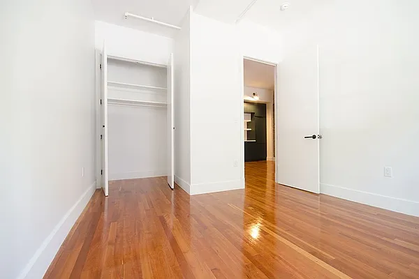 Rented by Bushburg | media 54