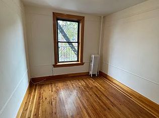 428 E 17th St #2F, Brooklyn, NY 11226