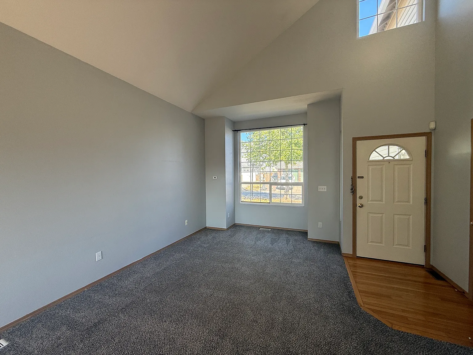3 bed, 2.5 bath, 1612 sqft, $2,500 — Photo 4