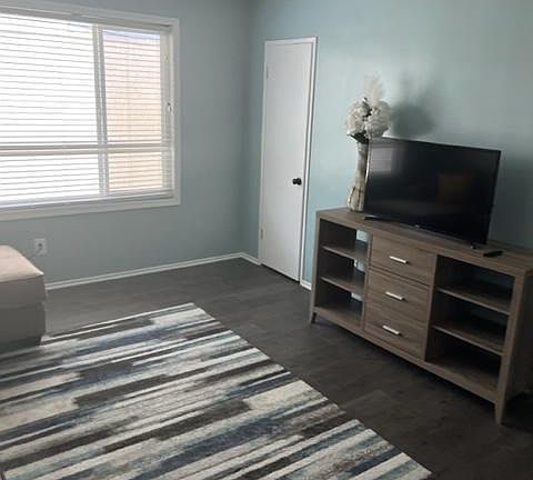 4th image of 137 N Eastwood Ave APT 9