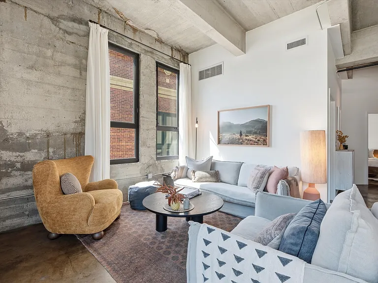 360 W Pershing Rd #190 — Photo 9