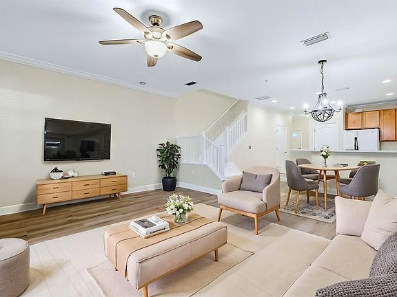 4th image of 96023 Cottage Ct #1202