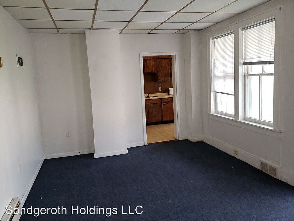 2nd image of 1014 7th St