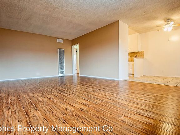 3rd image of 8145 Langdon Ave APT 206
