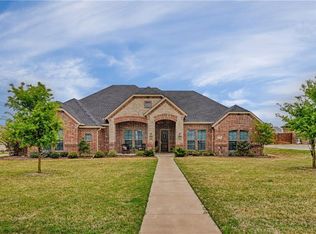 8240 Glenwick Dr, Midlothian, TX 76065