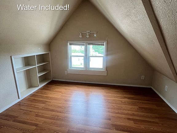 3rd image of 404 W Winneconne Ave #3