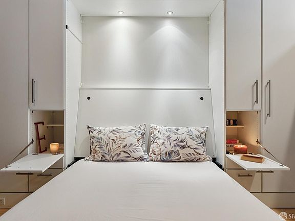 4th image of 220 Lombard St APT 222