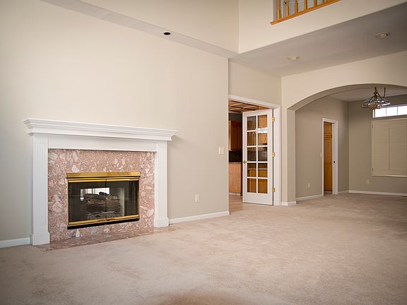 4th image of 515 Via Sorrento