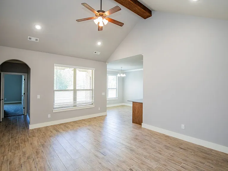 214 Alder St — Photo 3