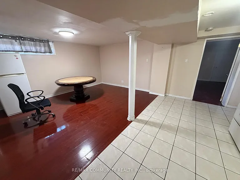 52 Grassington Cres #BASEMENT — Photo 21