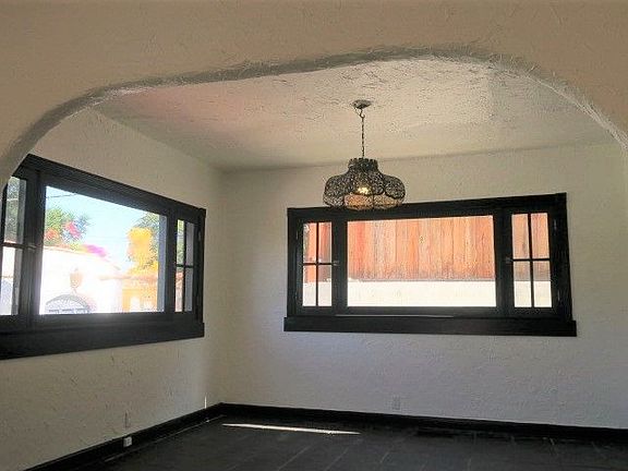 4th image of 3547 Dahlia Ave