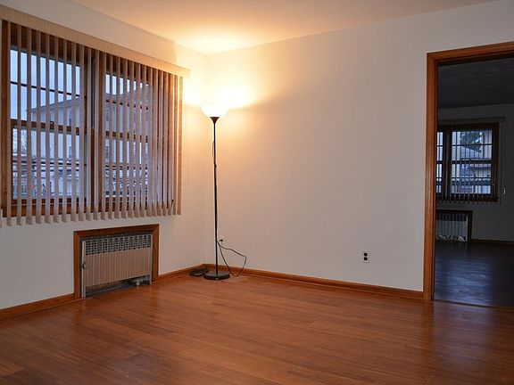 5th image of 12 Lake St APT 1