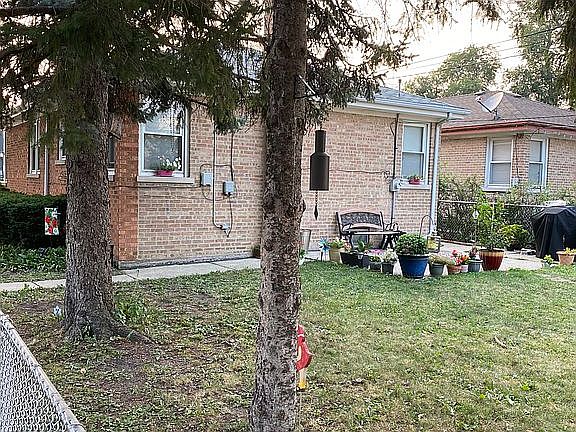 4th image of 2601 N Narragansett Ave