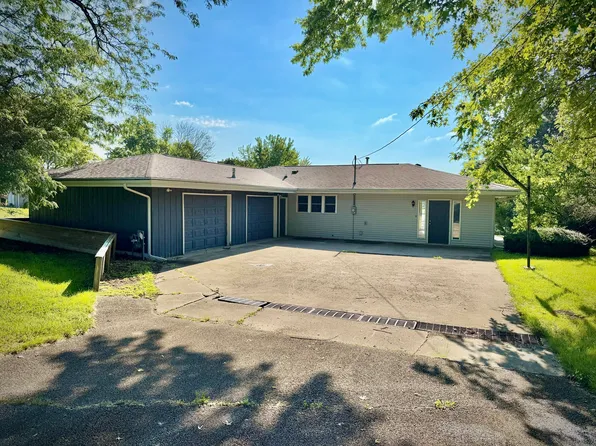 1100 Sunset Dr, Loda, IL 60948