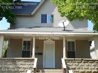 37 Grove St NE #2, Grand Rapids, MI 49505