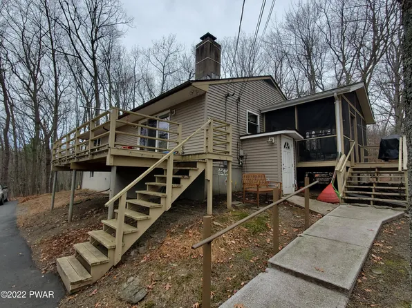 179 Cherry Hill Cir, Hawley, PA 18428