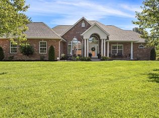 5736 Lake Briar Dr, Millstadt, IL 62260