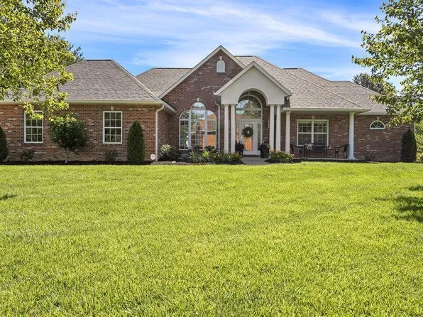 5736 Lake Briar Dr, Millstadt, IL 62260