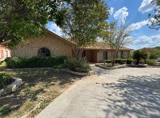 110 S Frank St, Del Rio, TX 78840