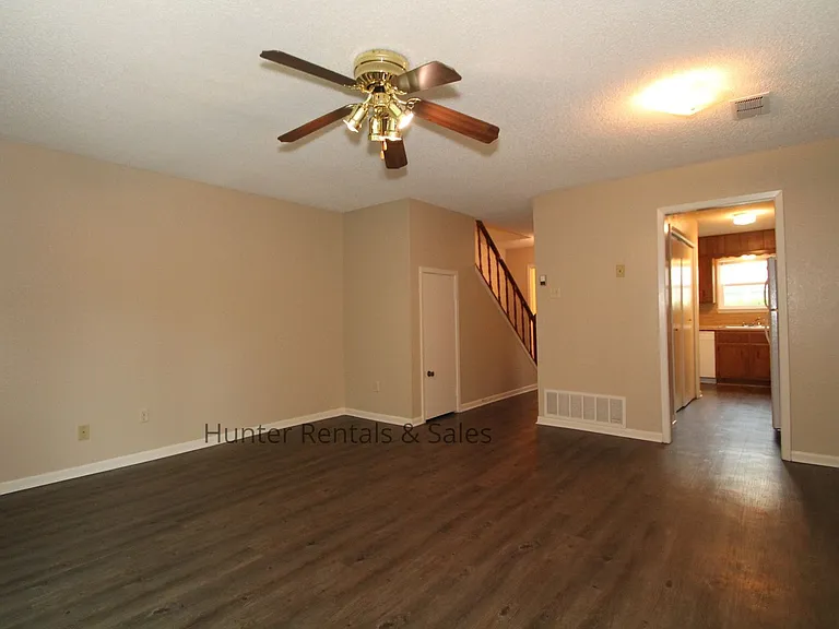 3704C Hereford Ln — Photo 2