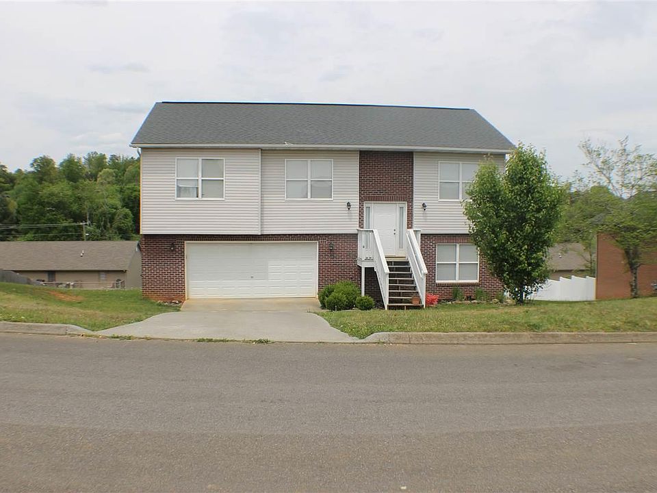 1st image of 630 Hills Gate Cir