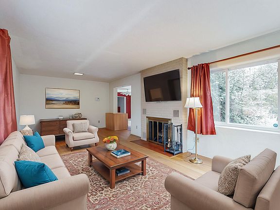 2nd image of 4023 Mackland Ave NE
