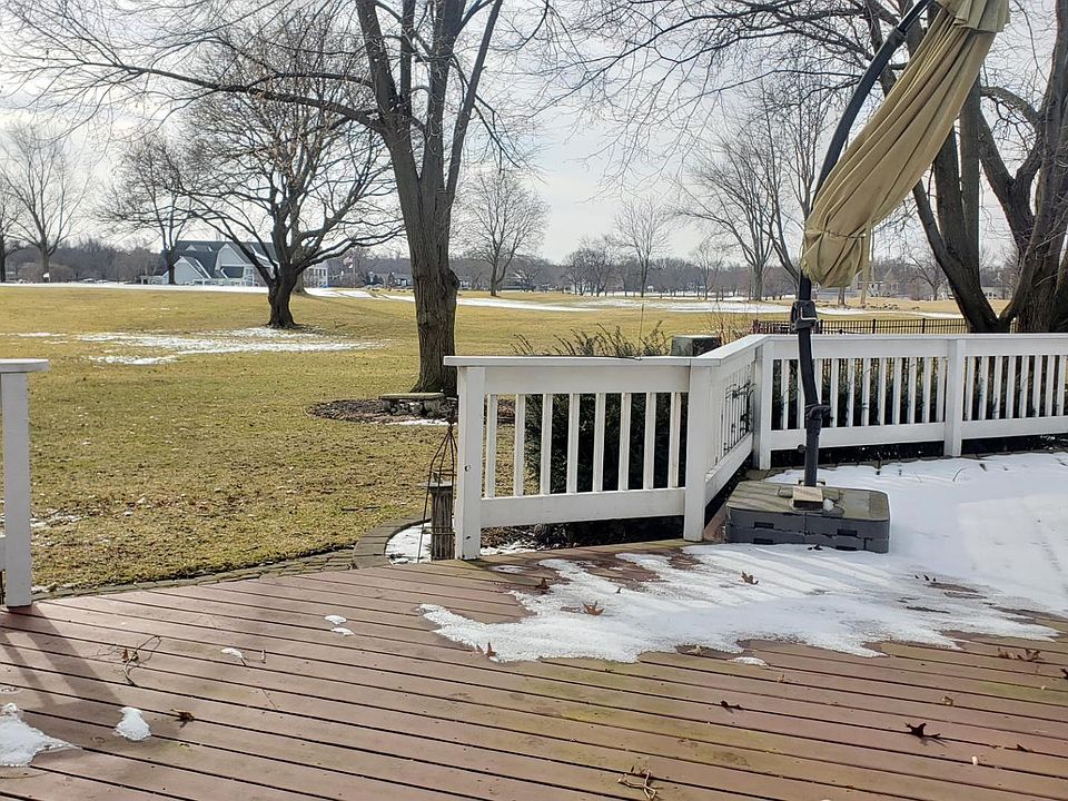 2nd image of 822 W Bauer Rd