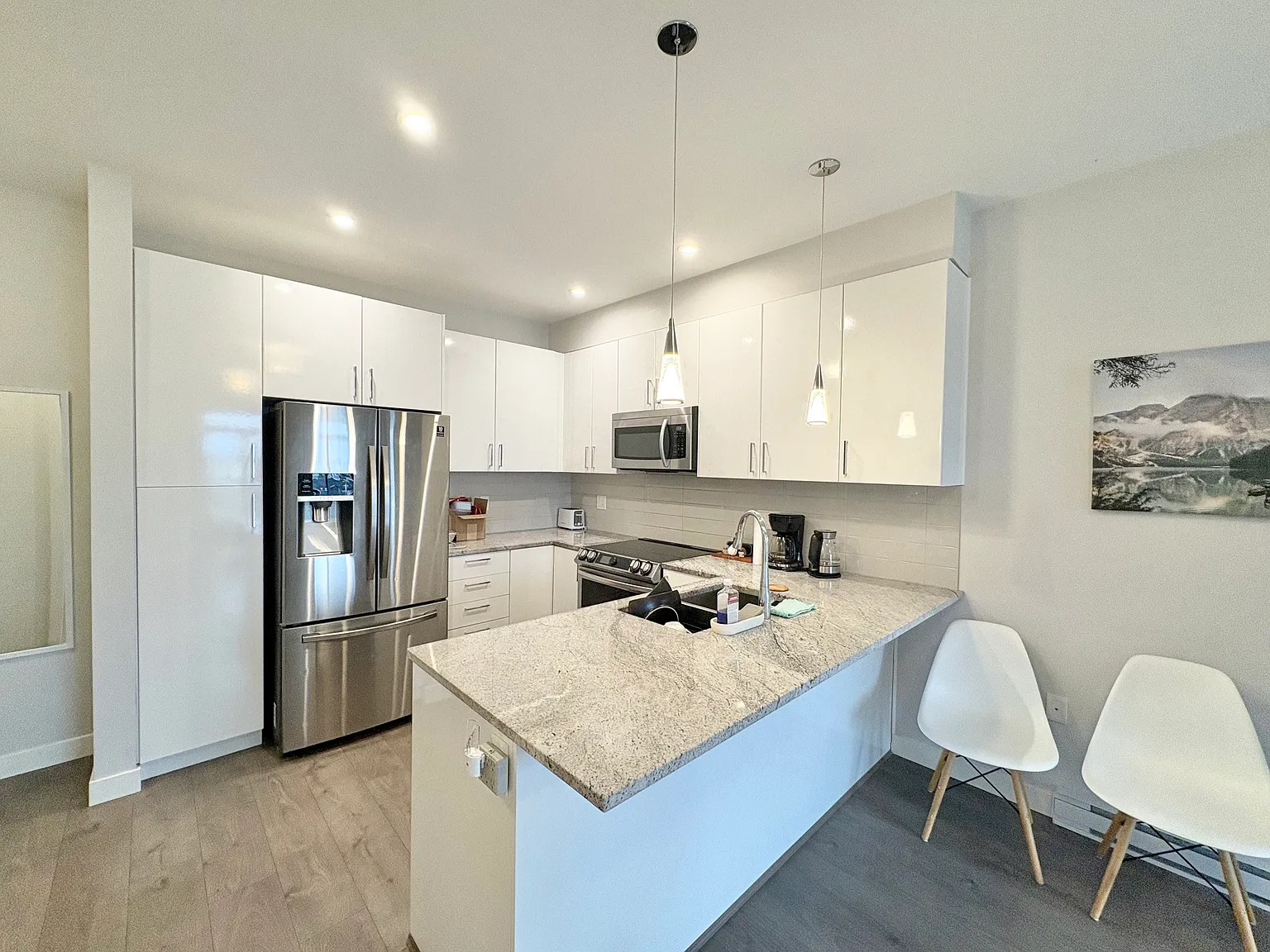 2 bed, $2,600 — Photo 1