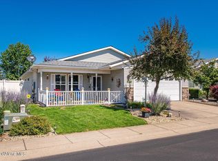 8543 W Sawtooth St, Rathdrum, ID 83858